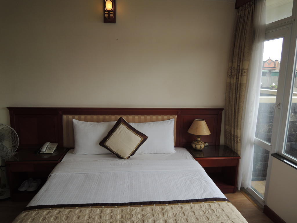 Satel Hotel Hanoi Room photo