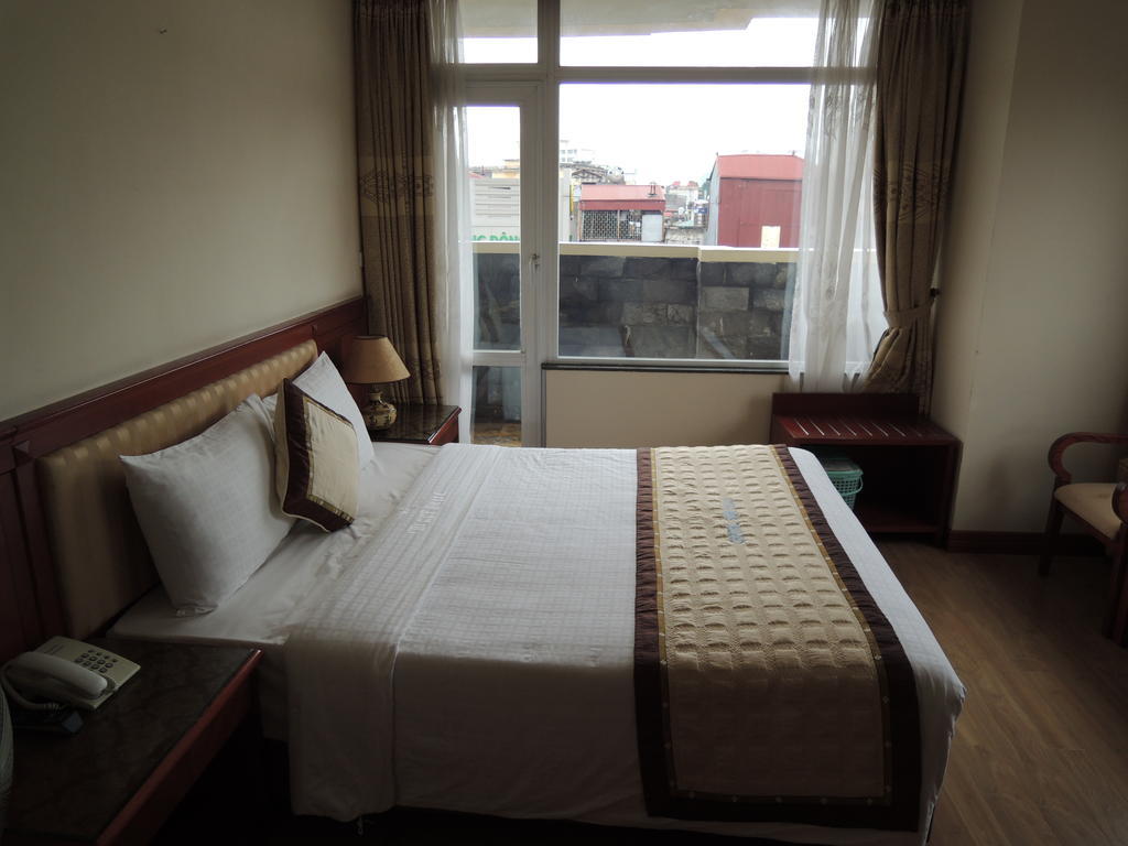 Satel Hotel Hanoi Room photo